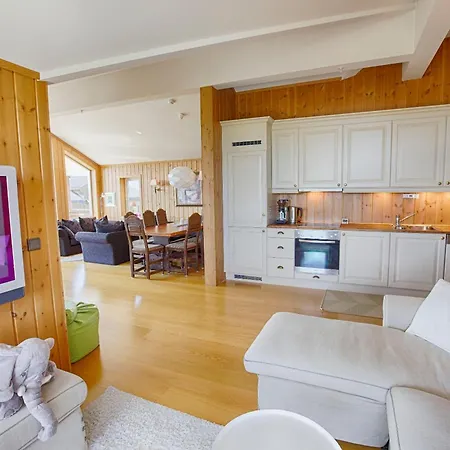 דירה Spacious 3-bedroom With Panoramic Views